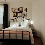 Holiday home Authentieke Vakantiewoning Op 200 M Het *
